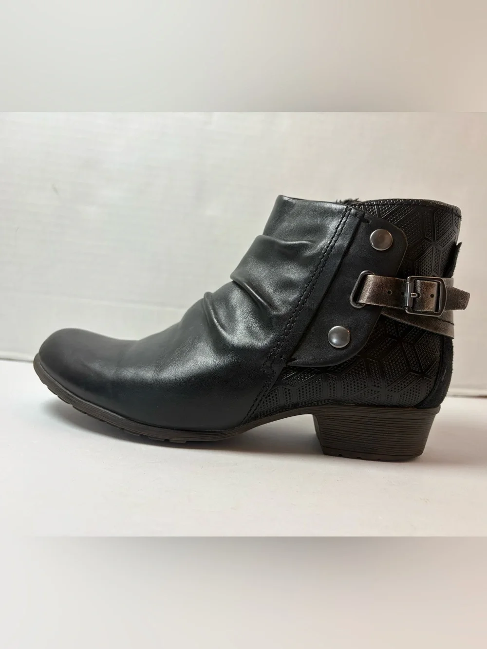 Cobb Hill Rockport Gratasha Black Leather Runched Booties Size 8